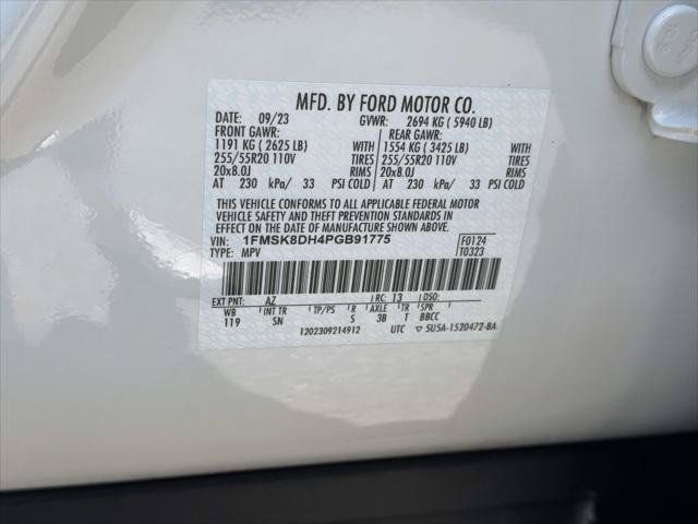 Used 2023 Ford Explorer XLT w/ Equipment Group 202A AWD/4WD image 17