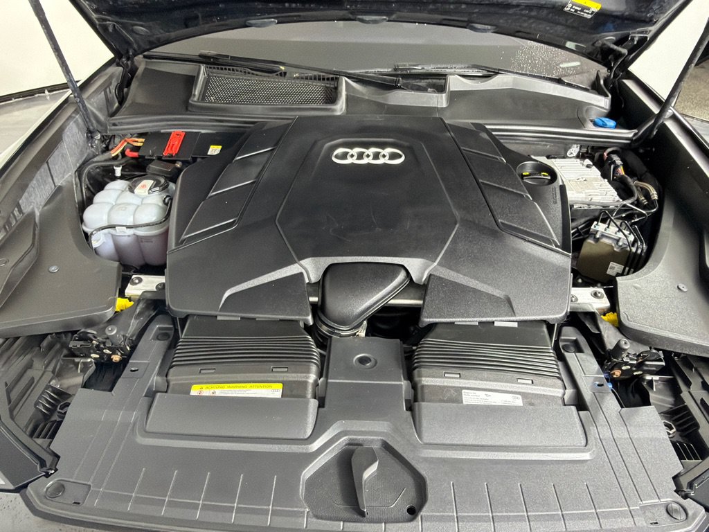 Used 2019 Audi Q8 Premium Plus AWD/4WD image 26