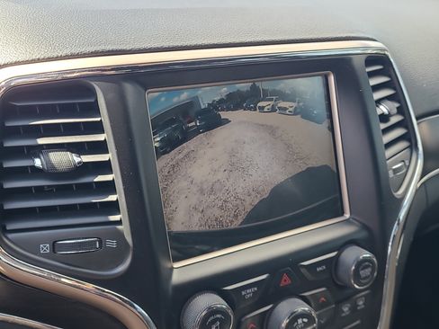 Used 2015 Jeep Grand Cherokee Limited image 26