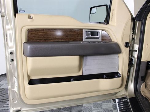 Used 2013 Ford F150 Lariat w/ Mid Equipment Group image 19