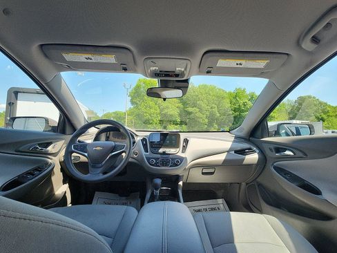 Used 2025 Chevrolet Malibu LT FWD image 24