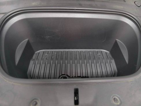 Used 2023 Tesla Model Y AWD image 13