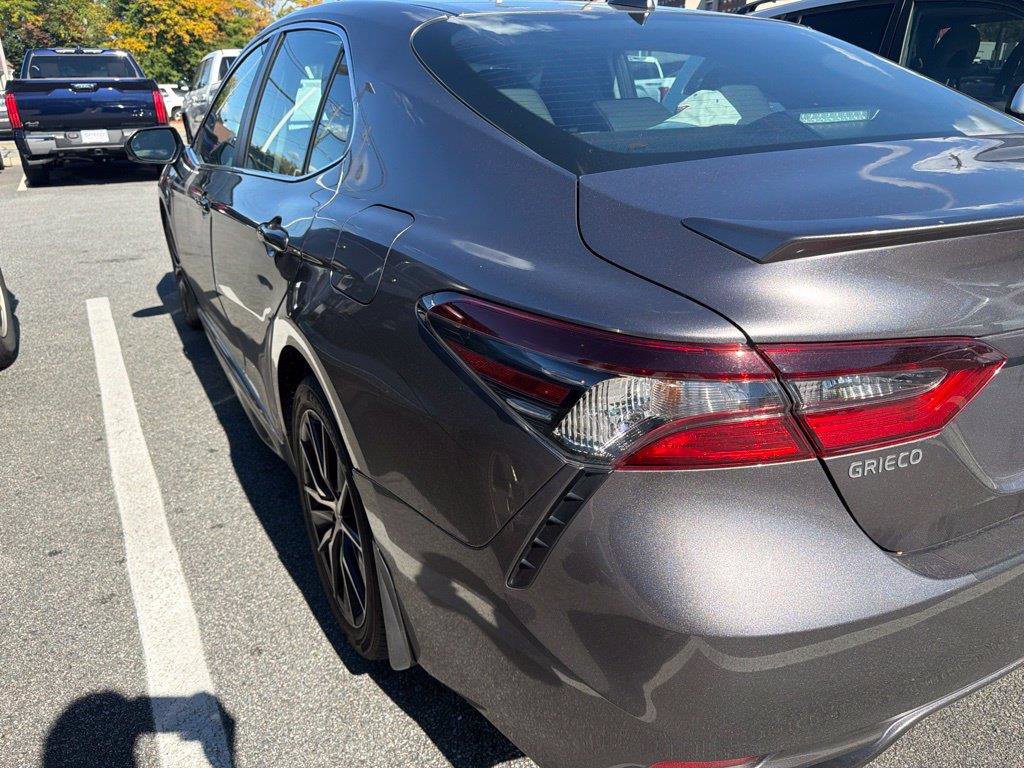 Used 2024 Toyota Camry SE w/ Cold Weather Package AWD/4WD image 4