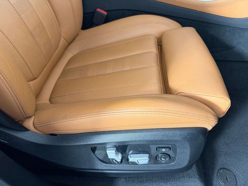 Used 2022 BMW X5 xDrive40i w/ M Sport Package AWD/4WD image 35