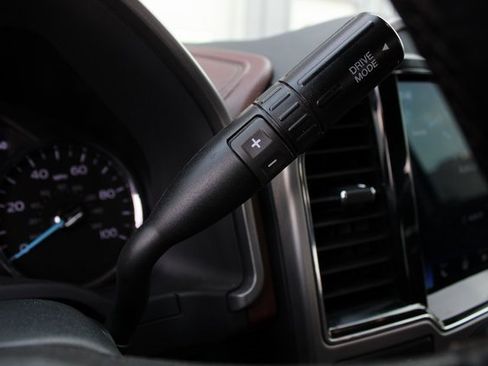 Used 2022 Ford F350 Platinum w/ Tremor Off-Road Package image 15