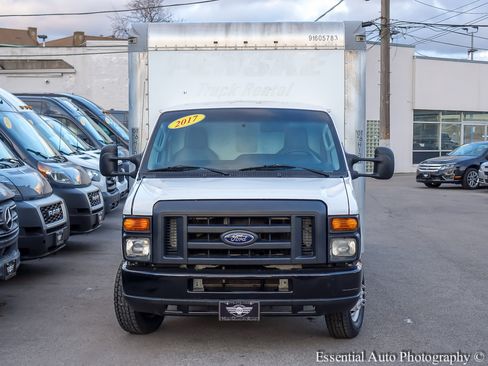 Used 2017 Ford E-350 and Econoline 350 Super Duty image 4