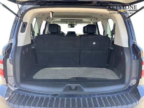 Used 2023 Nissan Armada SL w/ Captain's Chairs Package image 4