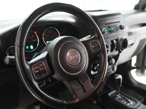 Used 2014 Jeep Wrangler Unlimited Sport w/ Quick Order Package 24S AWD/4WD image 7
