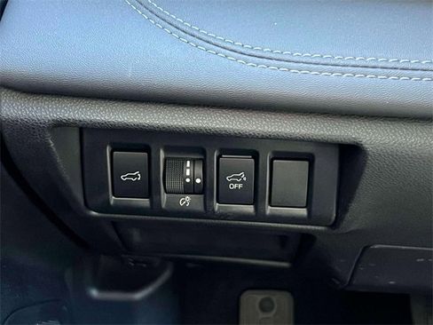 Used 2023 Subaru Outback Limited image 24