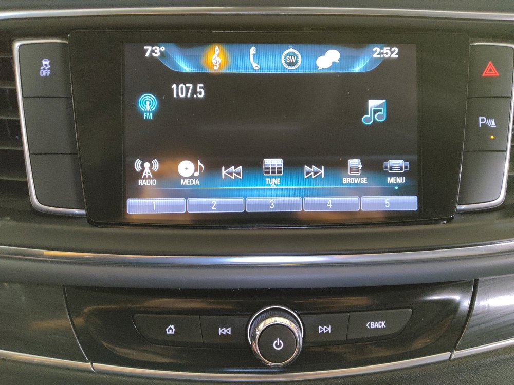 Used 2018 Buick Enclave Essence FWD image 25