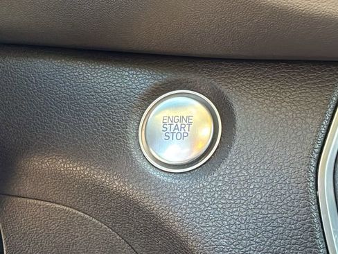 Used 2020 Hyundai Santa Fe SEL w/ Cargo Package image 17