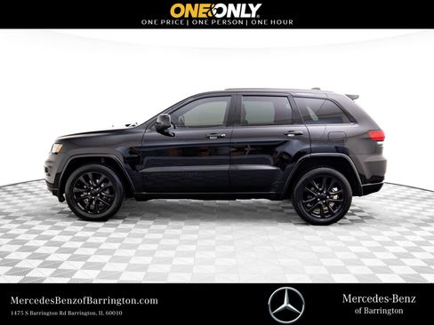Used 2019 Jeep Grand Cherokee Altitude image 2