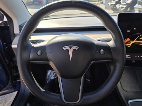 Used 2022 Tesla Model 3 image 16