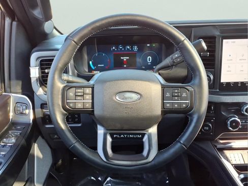 Used 2026 Ford F350 Platinum w/ FX4 Off-Road Package AWD/4WD image 19