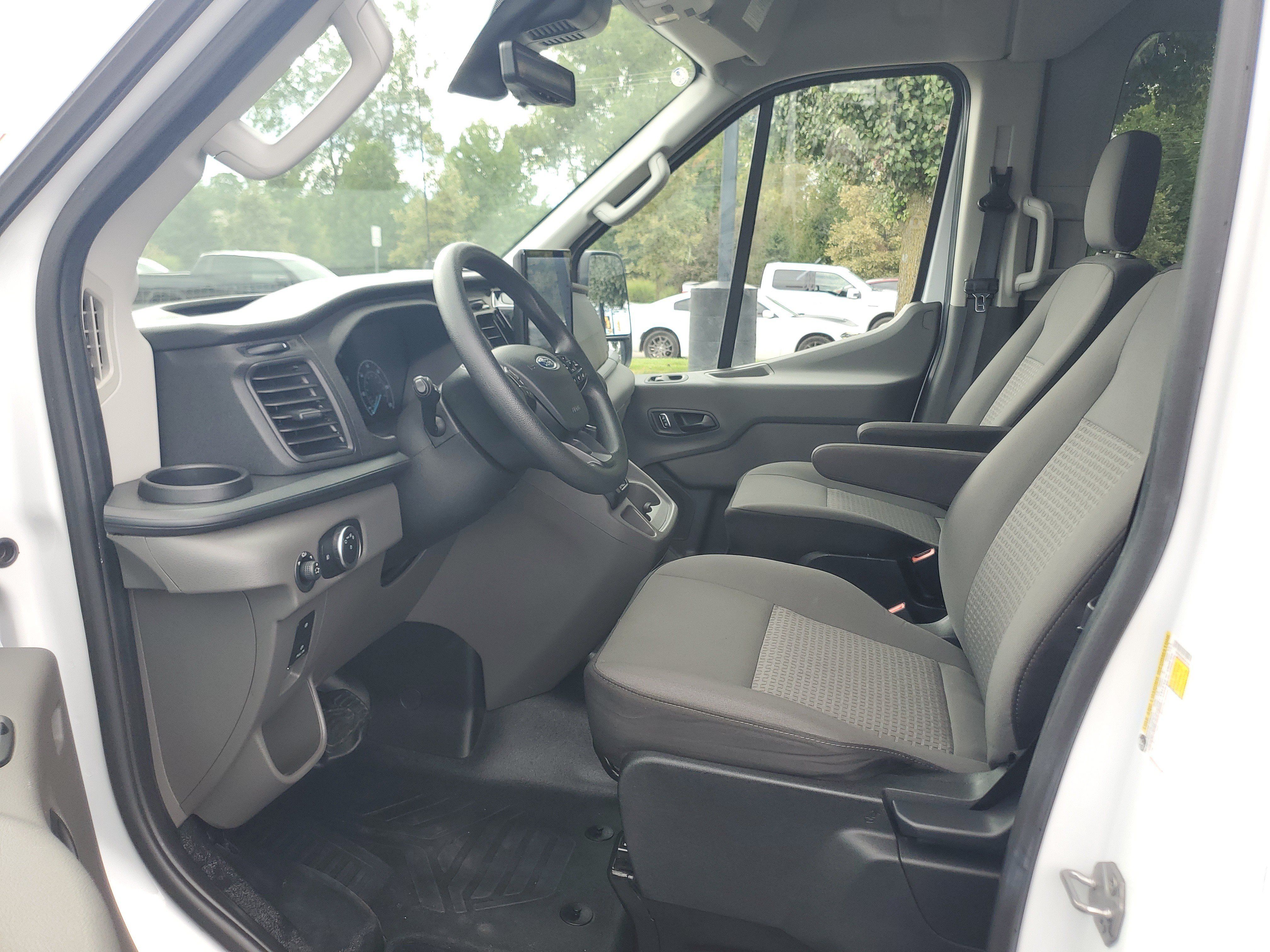 Used 2025 Ford Transit 350 XLT RWD image 12