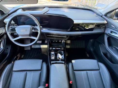 Used 2025 Audi Q6 e-tron Premium Plus w/ Premium Plus AWD/4WD image 17