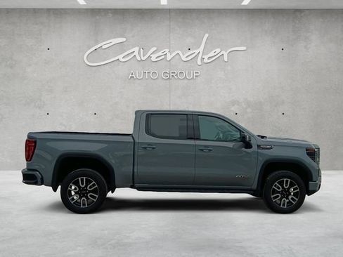 Used 2024 GMC Sierra 1500 AT4 w/ Technology Package AWD/4WD image 17