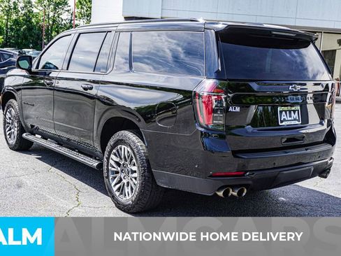 Used 2025 Chevrolet Suburban Z71 AWD/4WD image 5