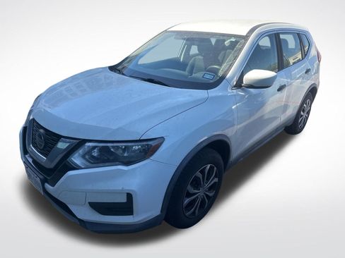 Used 2018 Nissan Rogue S image 1
