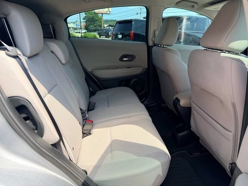 Used 2017 Honda HR-V LX image 15
