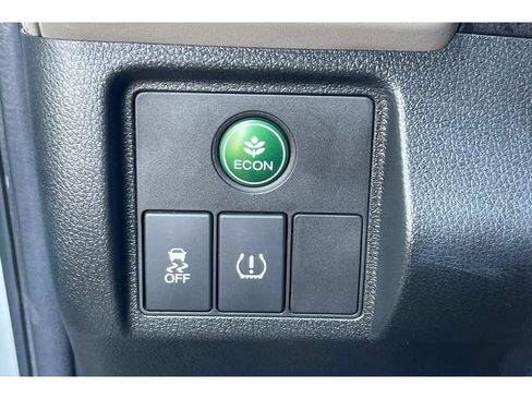 Used 2018 Honda HR-V EX-L image 42