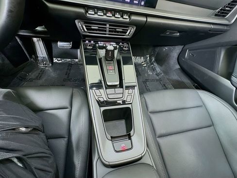 Used 2022 Porsche 911 Carrera image 19