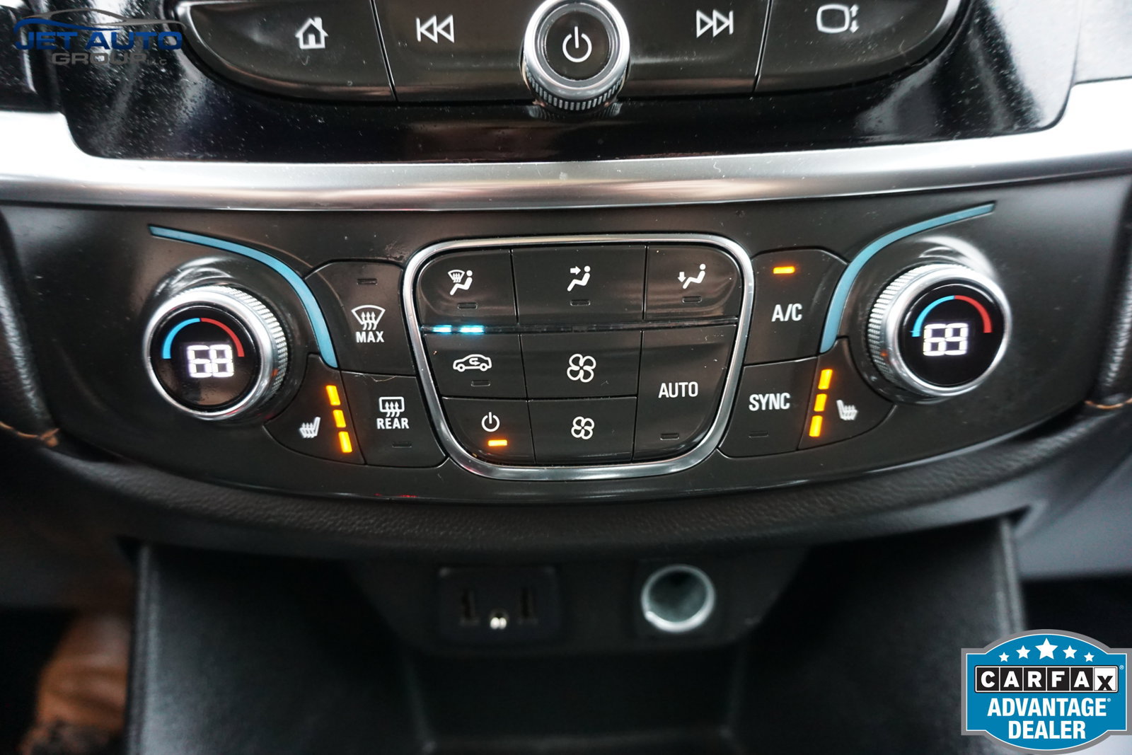 Used 2021 Chevrolet Traverse LT w/ LPO, Floor Liner Package AWD/4WD image 37