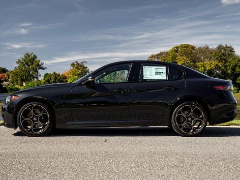 New 2025 Alfa Romeo Giulia AWD w/ Driving Assist Package image 6