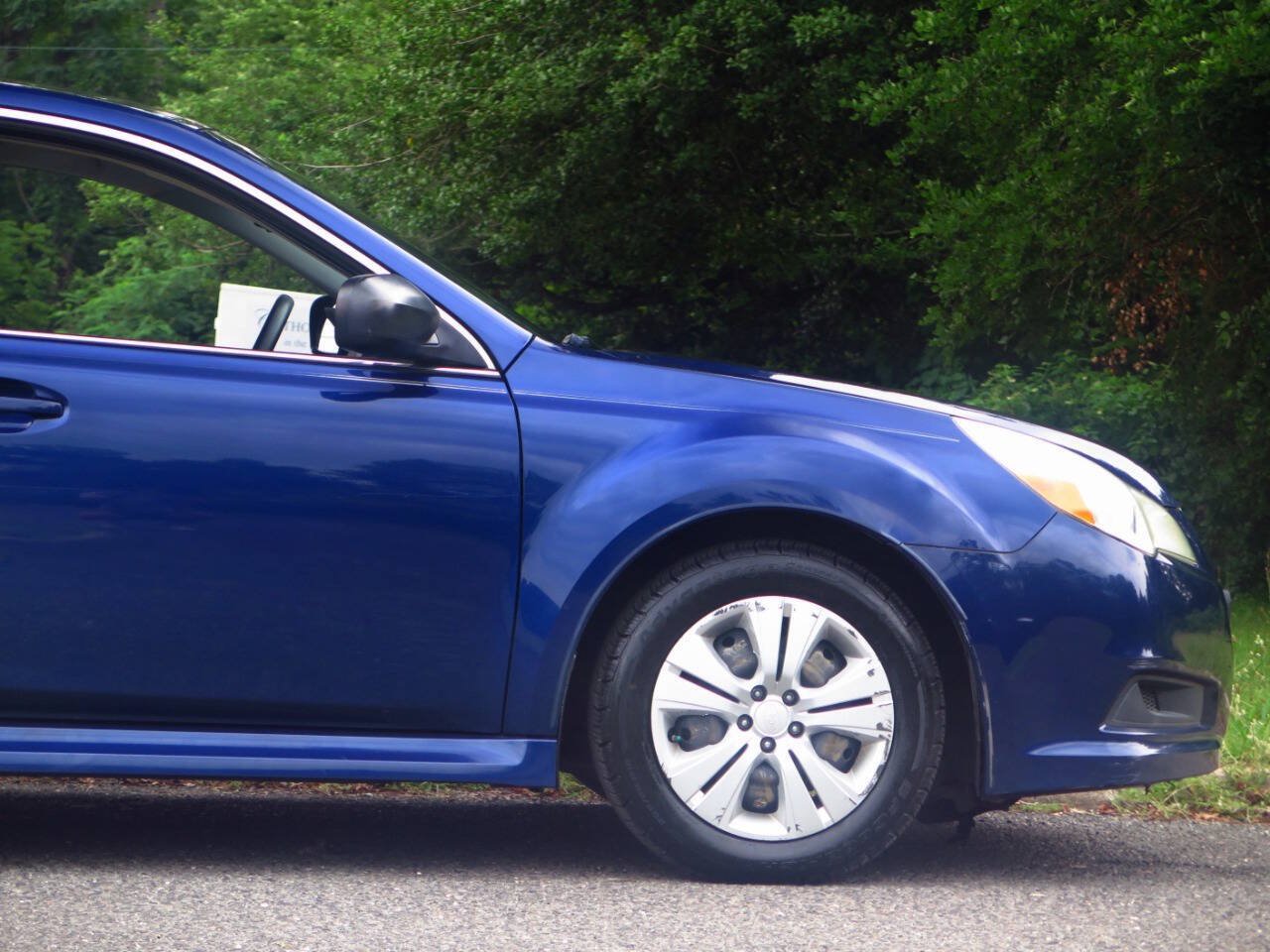 Used 2011 Subaru Legacy 2.5i AWD/4WD image 24
