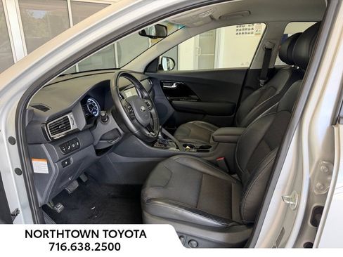 Used 2019 Kia Niro S Touring FWD image 16
