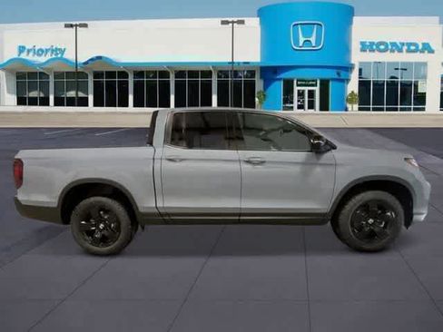 Certified 2026 Honda Ridgeline Black Edition image 8