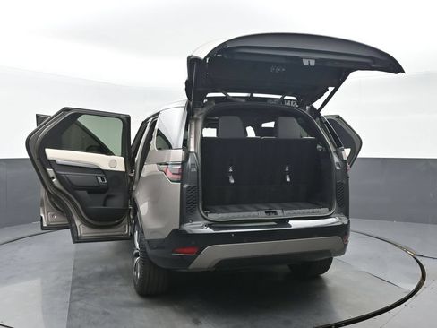 Used 2023 Land Rover Discovery S R-Dynamic AWD/4WD image 44