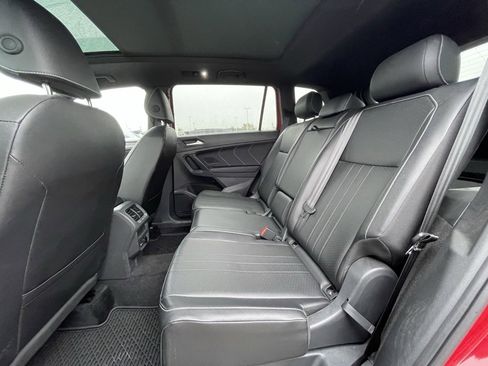 Used 2024 Volkswagen Tiguan SE R-Line image 27