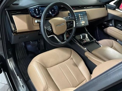Used 2025 Land Rover Range Rover Sport SE AWD/4WD image 16
