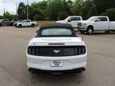 Used 2018 Ford Mustang Premium RWD image 9