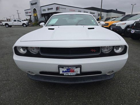 Used 2014 Dodge Challenger R/T image 8