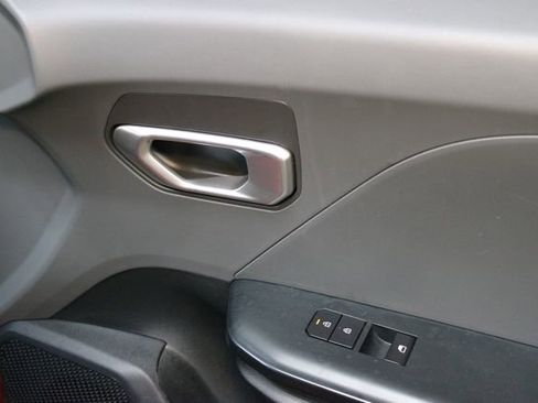 Used 2025 Kia K4 FWD image 9