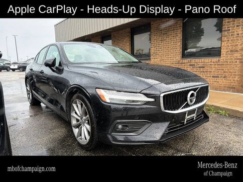 Used 2019 Volvo S60 T5 Momentum w/ Multimedia Package FWD image 1
