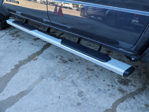 Used 2025 Toyota Tacoma SR5 image 13