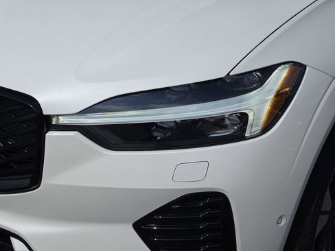 Used 2026 Volvo XC60 B5 Plus w/ Protection Package Premier image 10