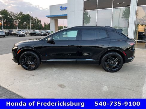 Used 2025 Chevrolet Equinox EV RS AWD/4WD image 3