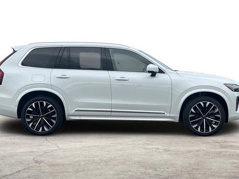 Certified 2025 Volvo XC90 B6 Plus image 10
