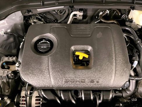 Certified 2025 Kia Soul LX w/ LX Technology Package FWD image 30