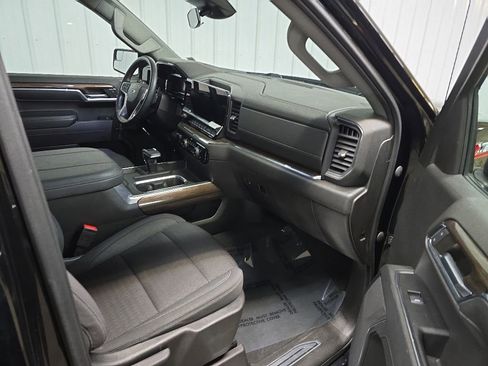 Used 2023 Chevrolet Silverado 1500 RST AWD/4WD image 15