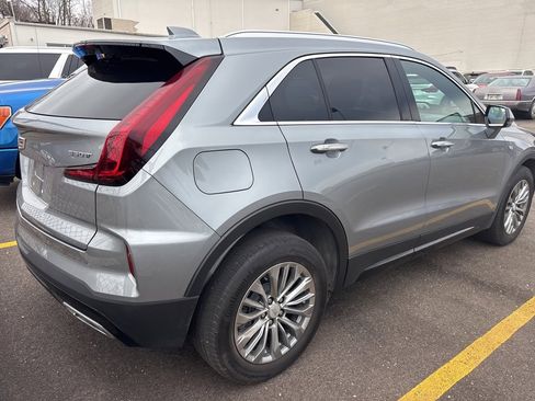 Used 2024 Cadillac XT4 Premium Luxury w/ Cold Weather Package image 4