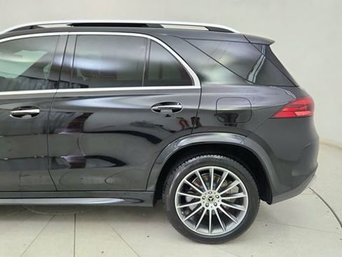 Used 2025 Mercedes-Benz GLE 450e 4MATIC image 10