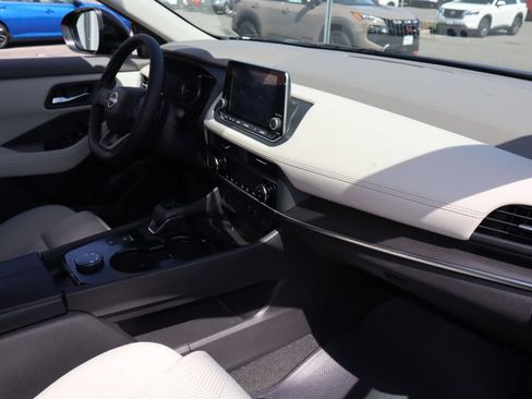 Certified 2025 Nissan Rogue SV AWD/4WD image 19