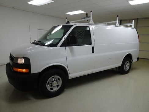 Used 2020 Chevrolet Express 2500 w/ Communications Package image 3