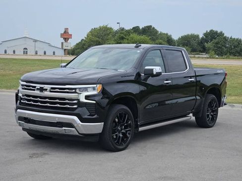 Used 2023 Chevrolet Silverado 1500 LTZ w/ LTZ Premium Package AWD/4WD image 3