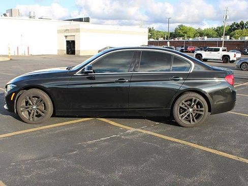 Used 2018 BMW 330i xDrive Sedan AWD/4WD image 7